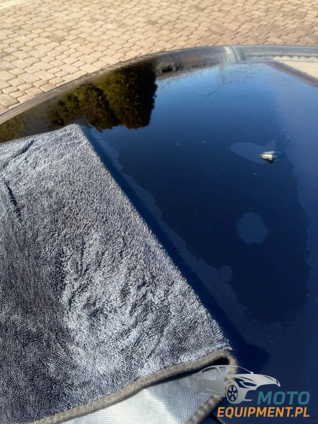 MotoTwist car drying towel